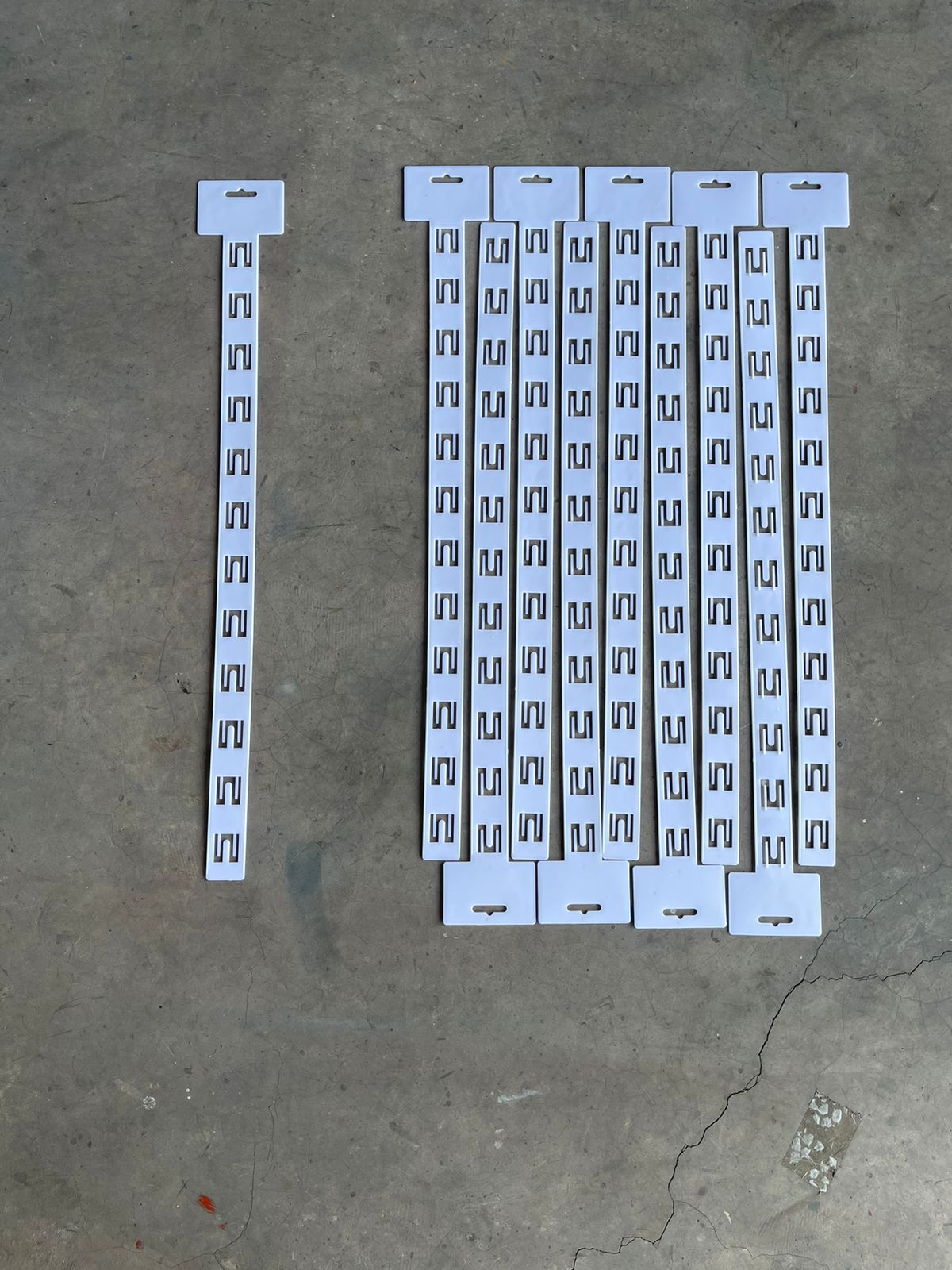 Price Tag Clip Strip